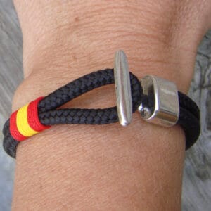Pulsera náutica bandera de España negro con cierre amarre