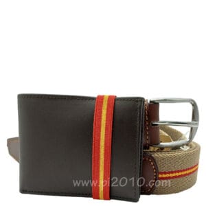 Conjunto cartera marrón con cierre elástico bandera de España cinturón beige con la bandera de España