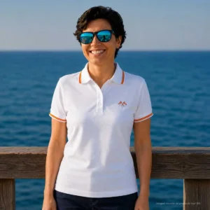 Polo blanco mujer con dos banderas de España cruzadas bordadas