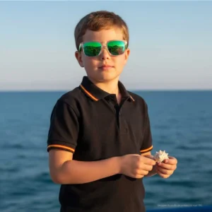 Polo niño negro con bandera de España en cuello y mangas