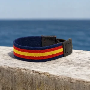 Pulsera marino con terminaciones de piel vista de lado