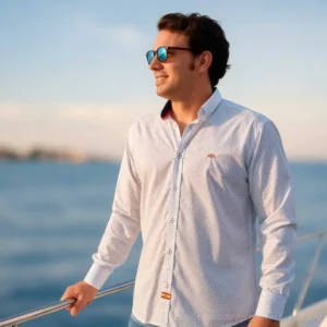 Camisa blanca estampada hombre con bandera de España